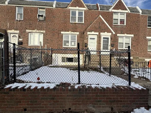 6048 Agusta St, Philadelphia, PA 19149