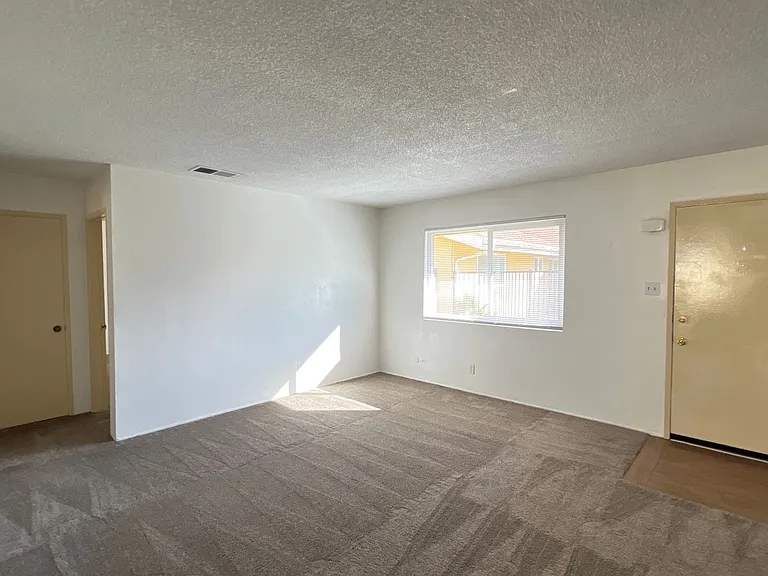 4236 Columbus St — Photo 4