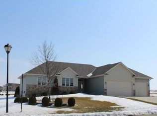 1101 Rose Ct, Jordan, MN 55352
