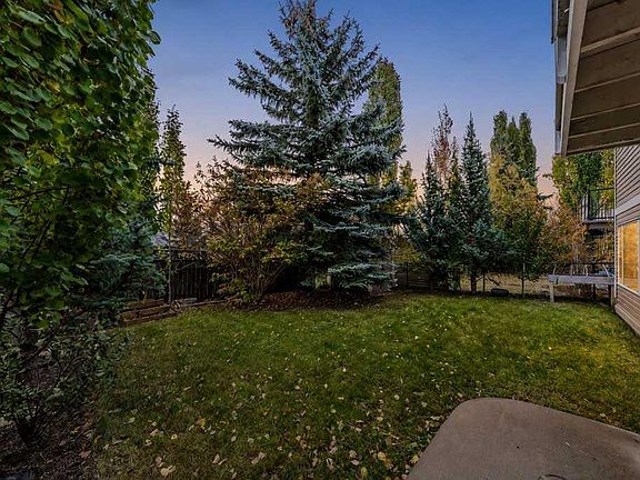 4th image of 40 S Cougar Ridge Hts SW