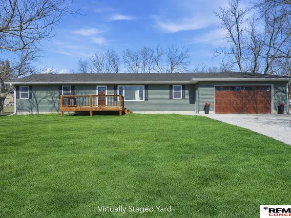 225 Otoe St, Douglas, NE 68344