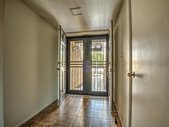 2610 w 22nd -26