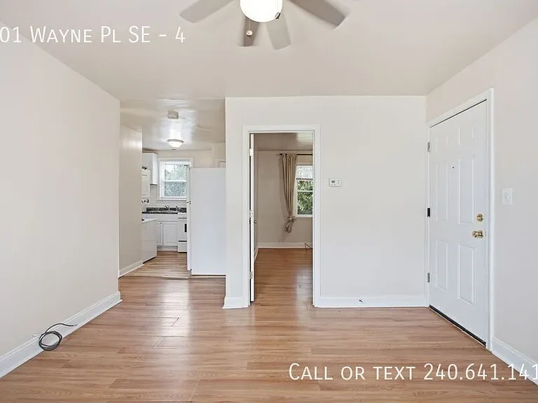 101 Wayne Pl SE #4 — Photo 2
