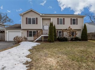 86 Bethel St, Warwick, RI 02889