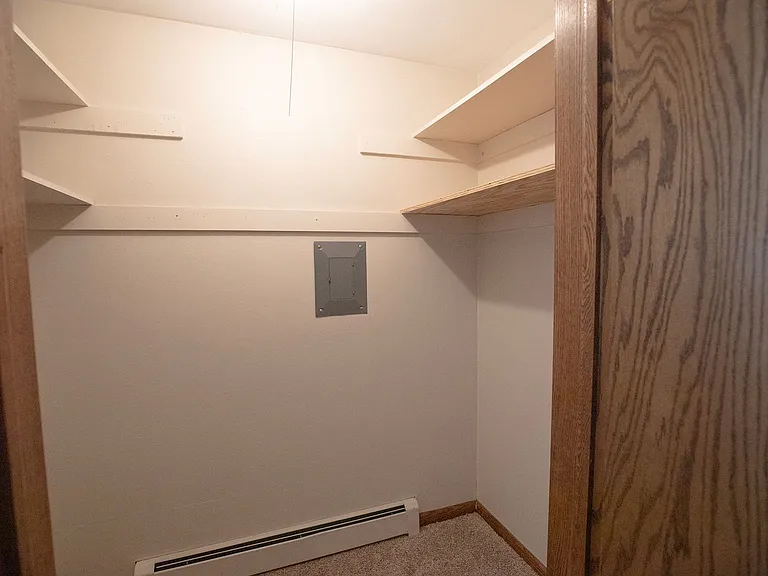 1311 University Dr N — Photo 8