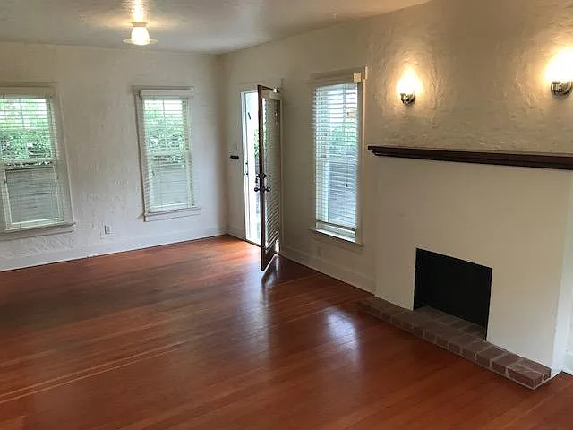 2351 Ocean Ave — Photo 5