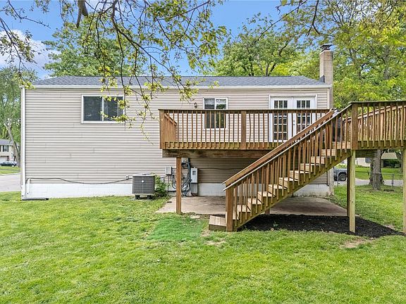 5th image of 100 Wickham Farm Dr