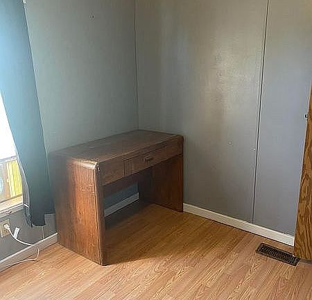 5th image of 5135 Maple St