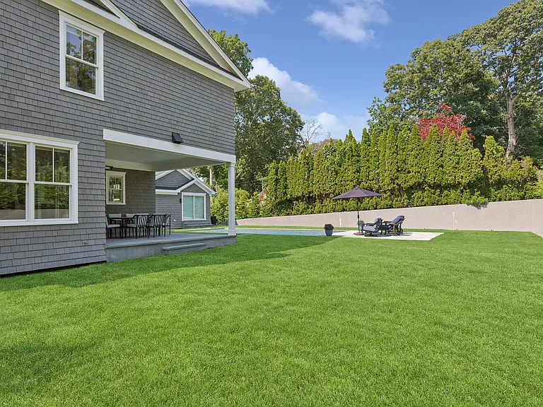 44 Lake Dr — Photo 12