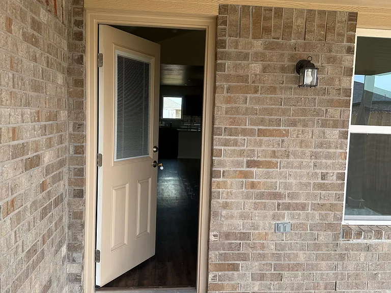 10501 Admire St — Photo 5