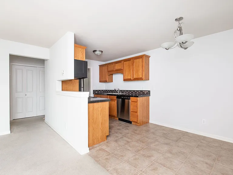 1113 Kirkland Ave #1B — Photo 5