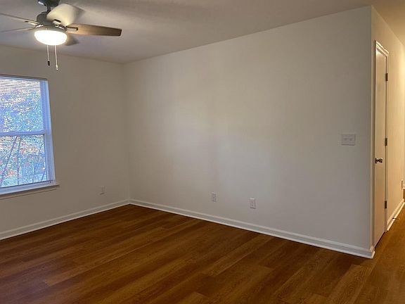 3rd image of 408 Acorn Grove Ln #H