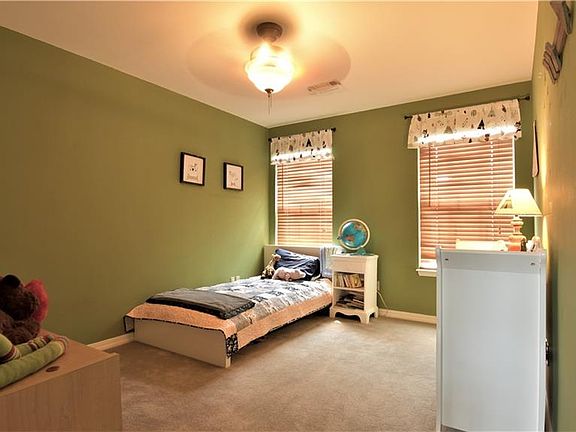 4th image of 2087 E Flint Creek Dr