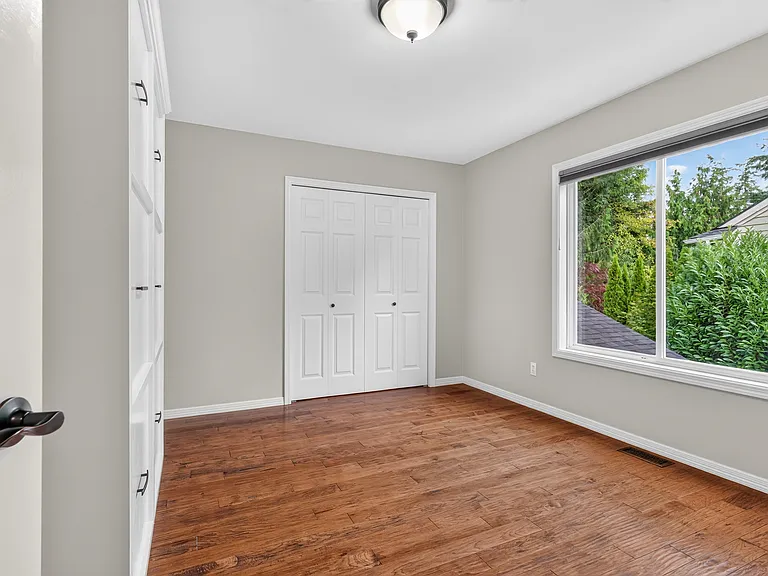 16290 SE 48th Dr — Photo 32