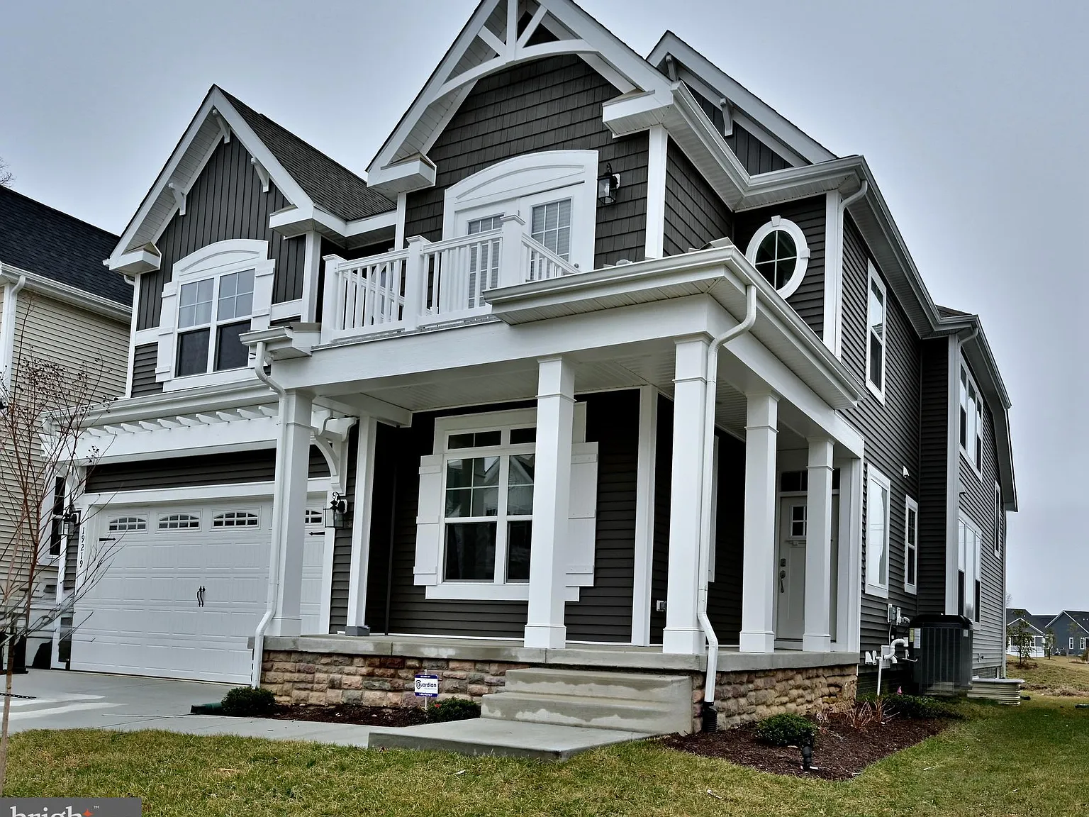 6 bed, 5.0 bath, 3500 sqft, $2,995 — Photo 2