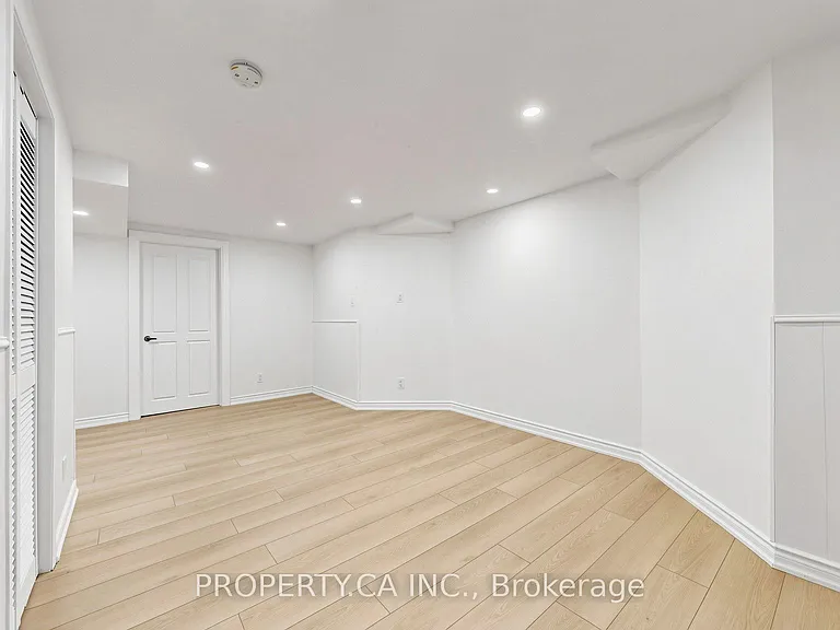 1469 Brentano Blvd — Photo 11