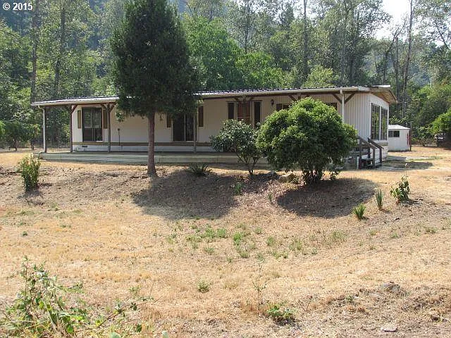754 S Main St photo 1