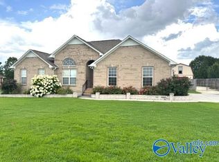 17134 Glaze Rd, Athens, AL 35611