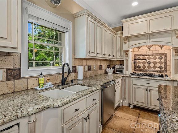 3rd image of 6324 Pumpernickel Ln
