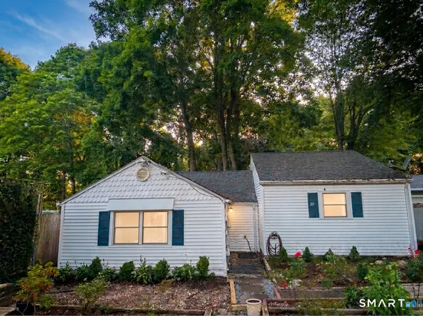 20 Pine Street, Waterford, CT 06385