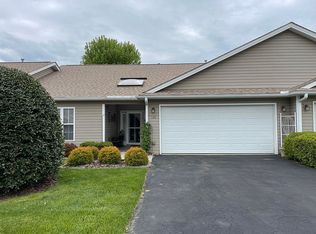 295 Castle Creek Dr, Waynesville, NC 28786