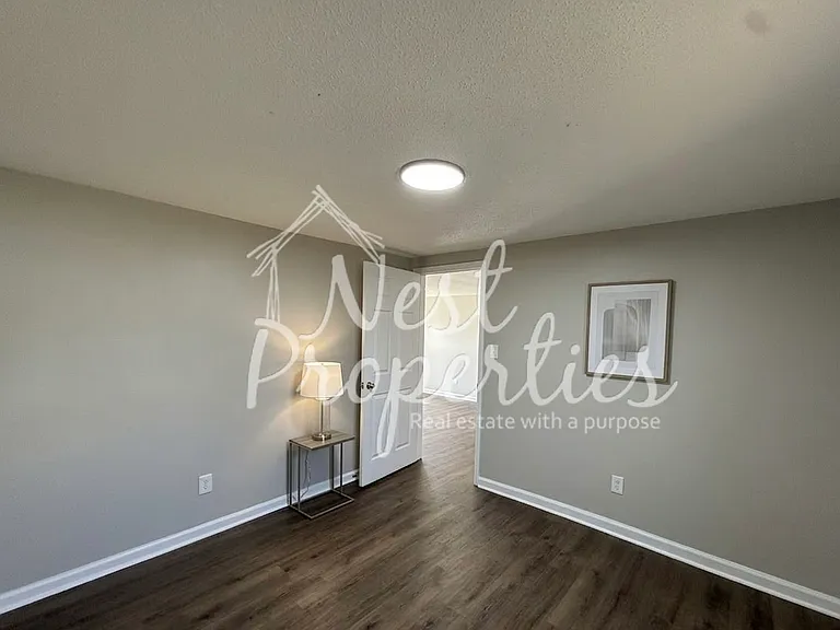 2515 Douglas Rd — Photo 5