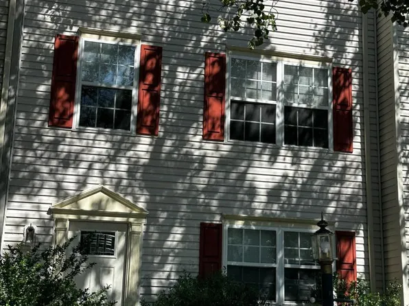 1507 Meadow Dr, Fredericksburg, VA 22405