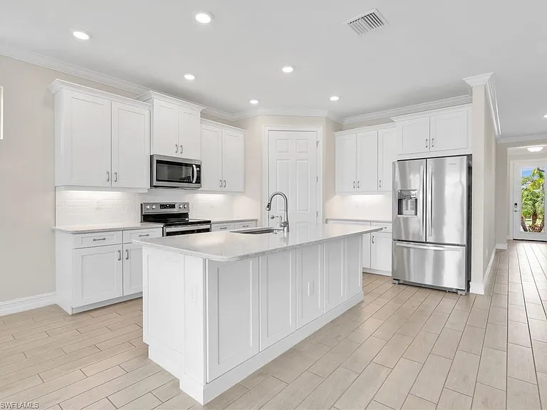 28029 Sanibel Sands St — Photo 14