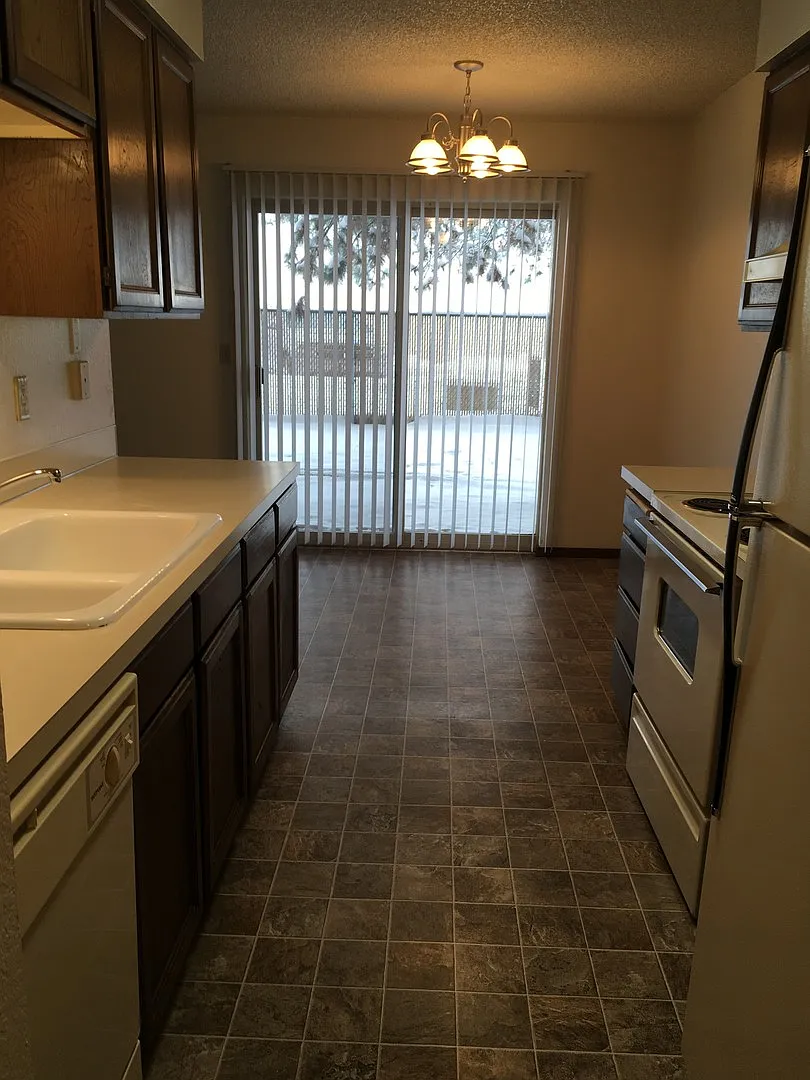 Cedars Apartments — Photo 4