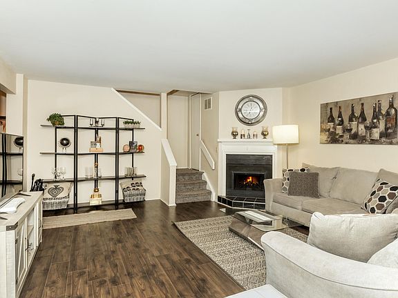 2nd image of 24684 Cashmere Ct #1
