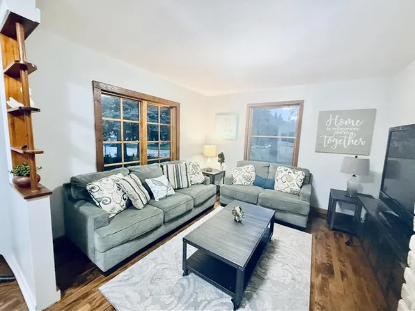 910 South 101st STREET, Milwaukee, WI 53214