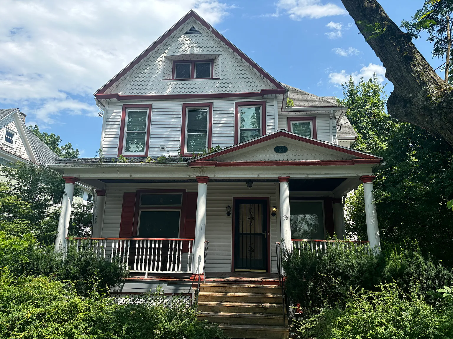 6 bed, 2354 sqft, $4,470 — Photo 1