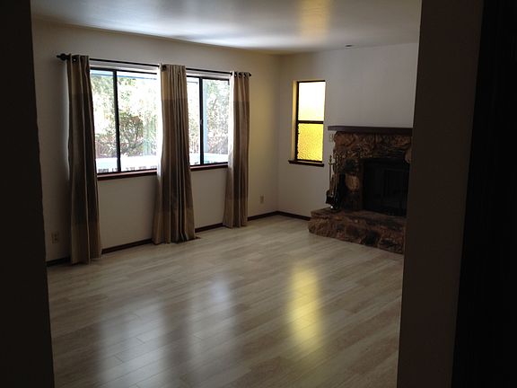 5th image of 109 Bernhard Ave
