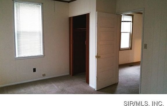 4th image of 220 Madison Ave