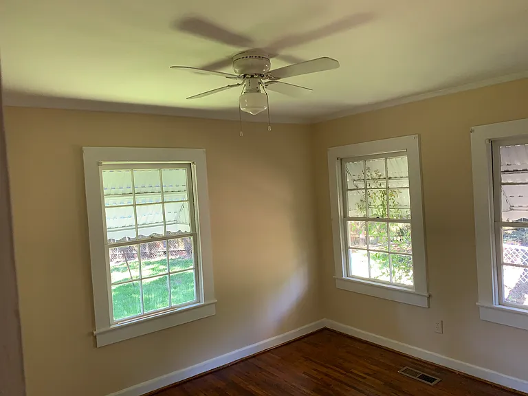 5727 Sanford Ave — Photo 6