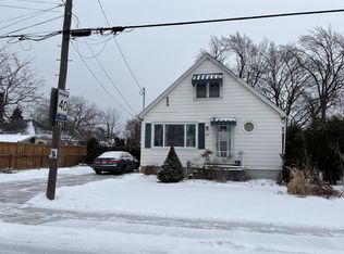 3 W 3rd St #1, Hamilton, ON L9C3J5