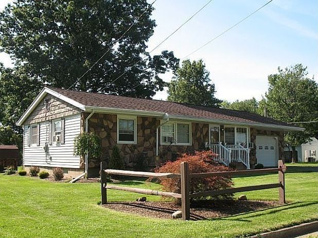 1st image of 23 Loretta Ave