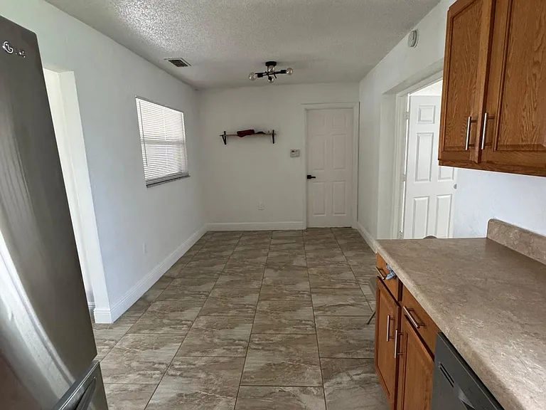 531 Wigman Dr — Photo 20