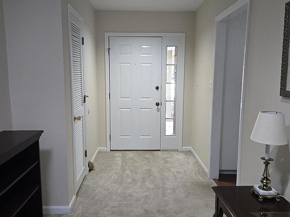 4th image of 701 Landing Dr