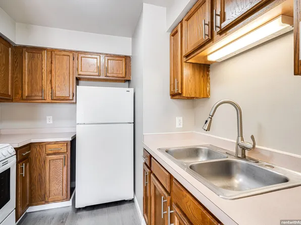 1300 Washington Ave., 1300 Washington Ave #7, Baraboo, WI 53913