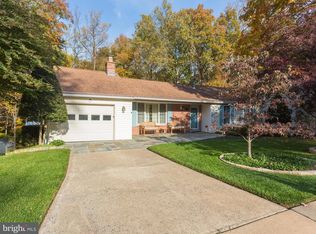 9022 Brook Ford Rd, Burke, VA 22015