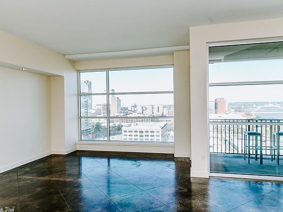 3rd image of 521 President Clinton Ave APT 1305