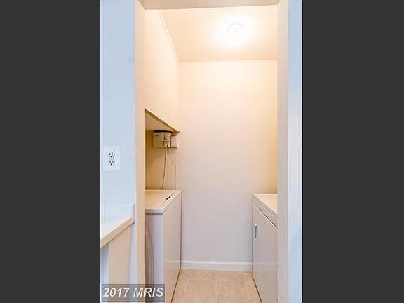 2nd image of 9776 Bragg Ln