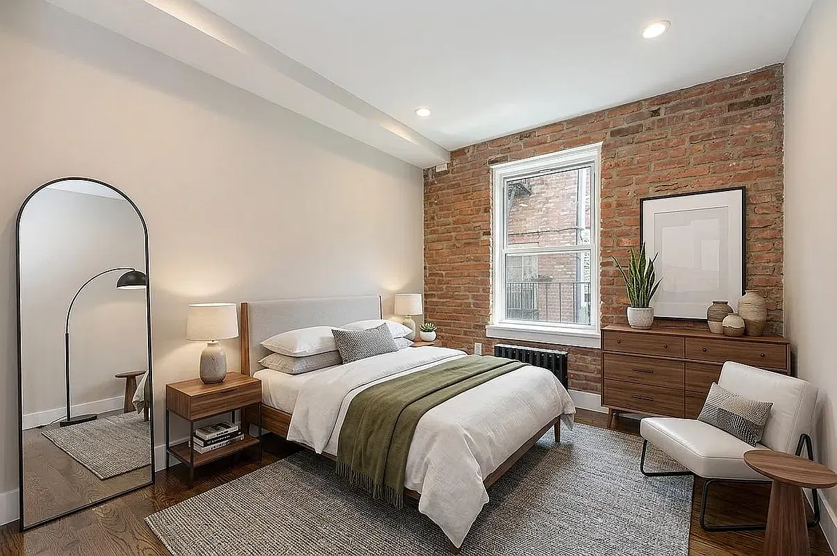 435 East 9th Street — Photo 2