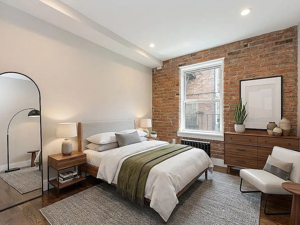 2nd image of 435 E 9th St APT 3