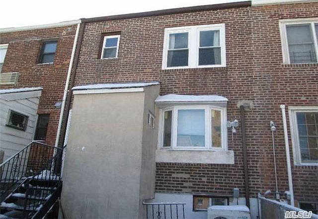 2nd image of 6799 Clyde St