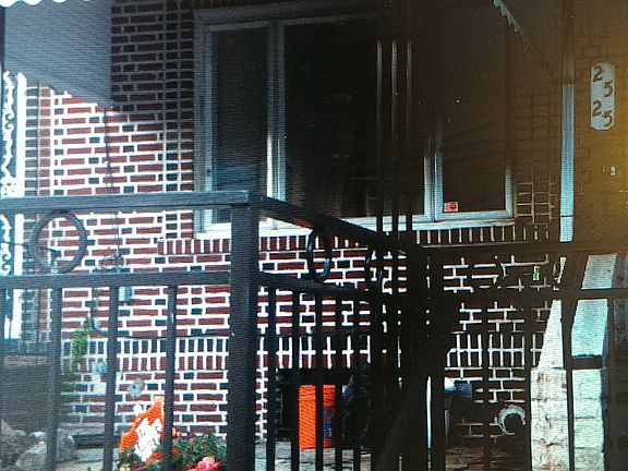 2nd image of 2525 97th St