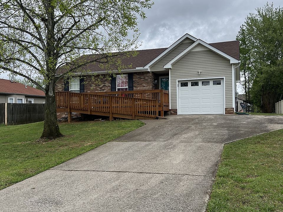 1st image of 292 Kathleen Ct