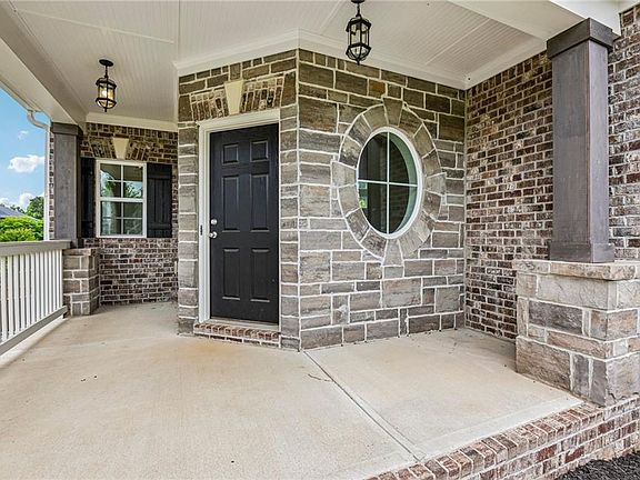 2nd image of 129 Edinburgh Dr