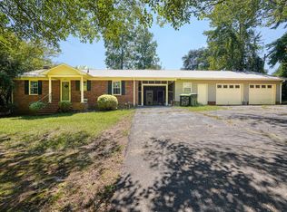 100 Carpenter Dr, Landrum, SC 29356